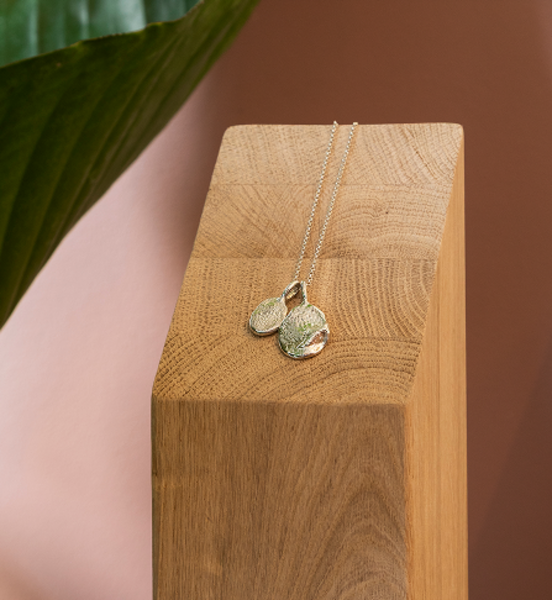 Biżuteria pamiątkowa z odciskiem